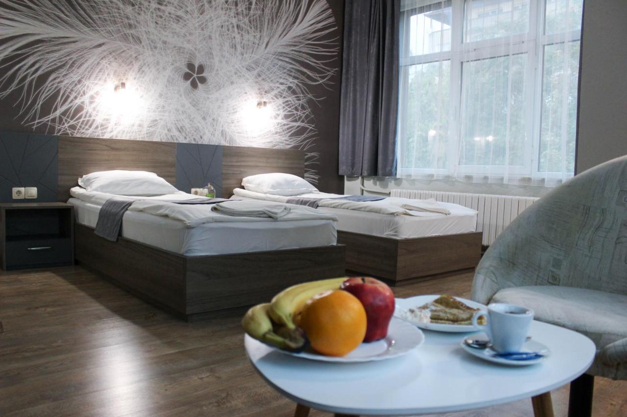 Hotel Ezeroto Stara Zagora Luaran gambar