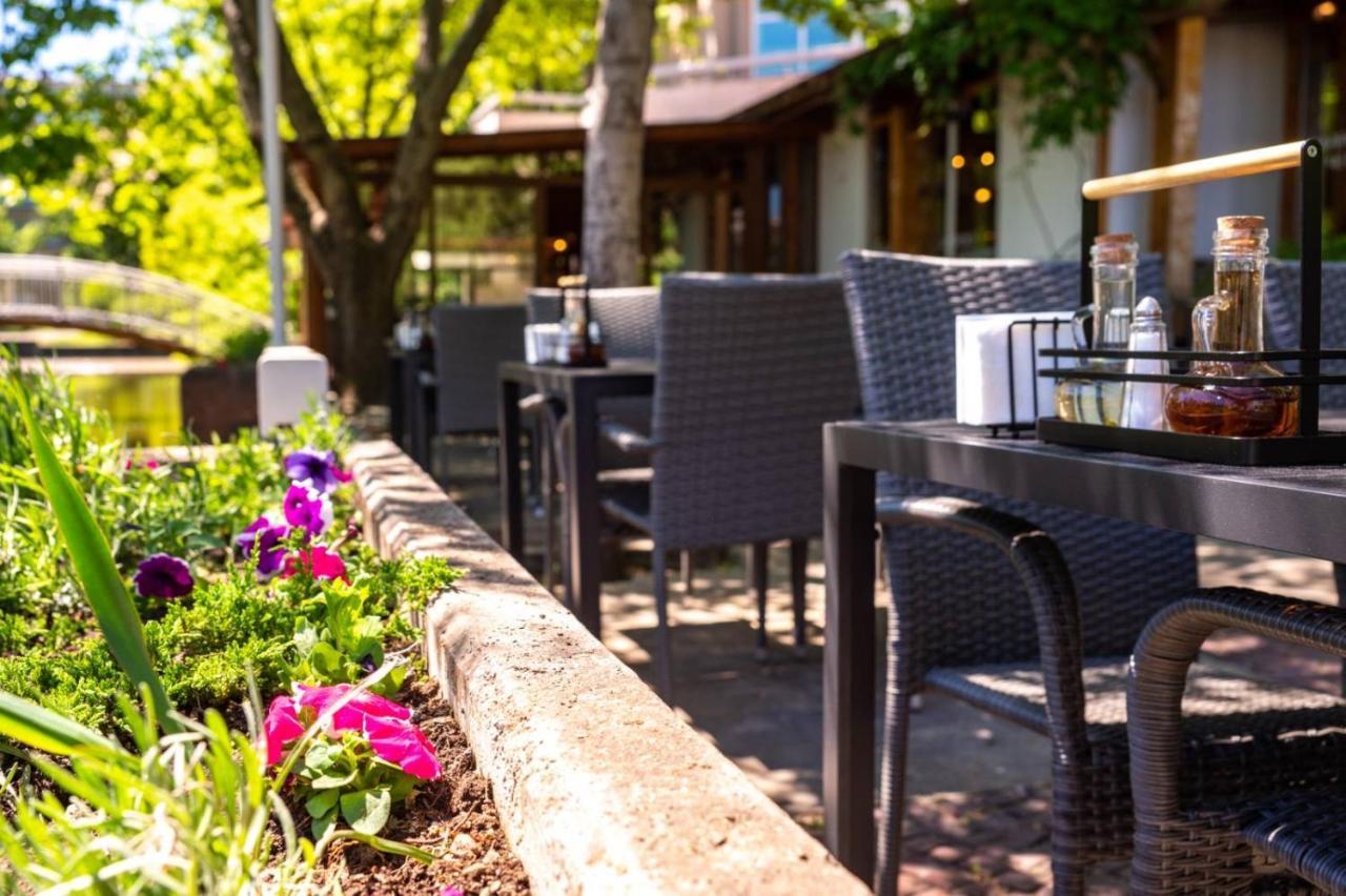 Hotel Ezeroto Stara Zagora Luaran gambar
