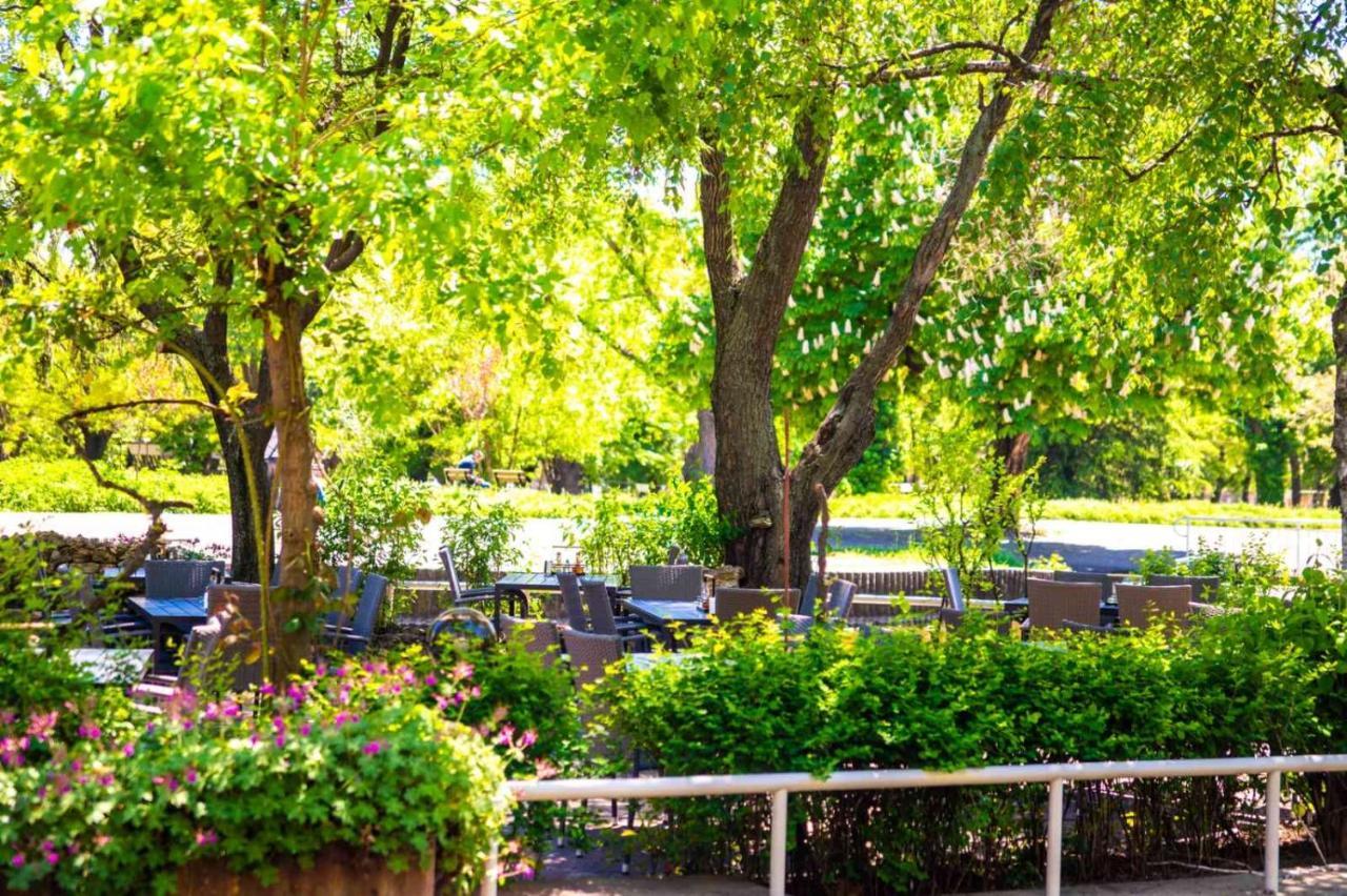 Hotel Ezeroto Stara Zagora Luaran gambar
