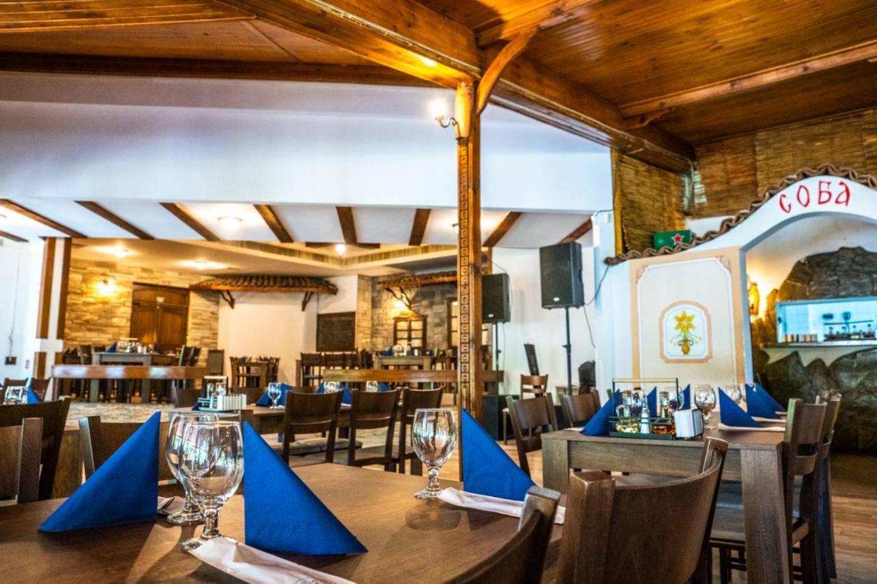 Hotel Ezeroto Stara Zagora Luaran gambar